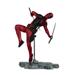 Deadpool & Wolverine Deadpool Figure